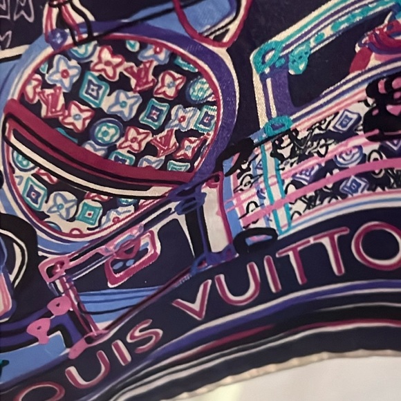 Louis Vuitton Other - Louis Vuitton authentic Travel scarf 33 x 33